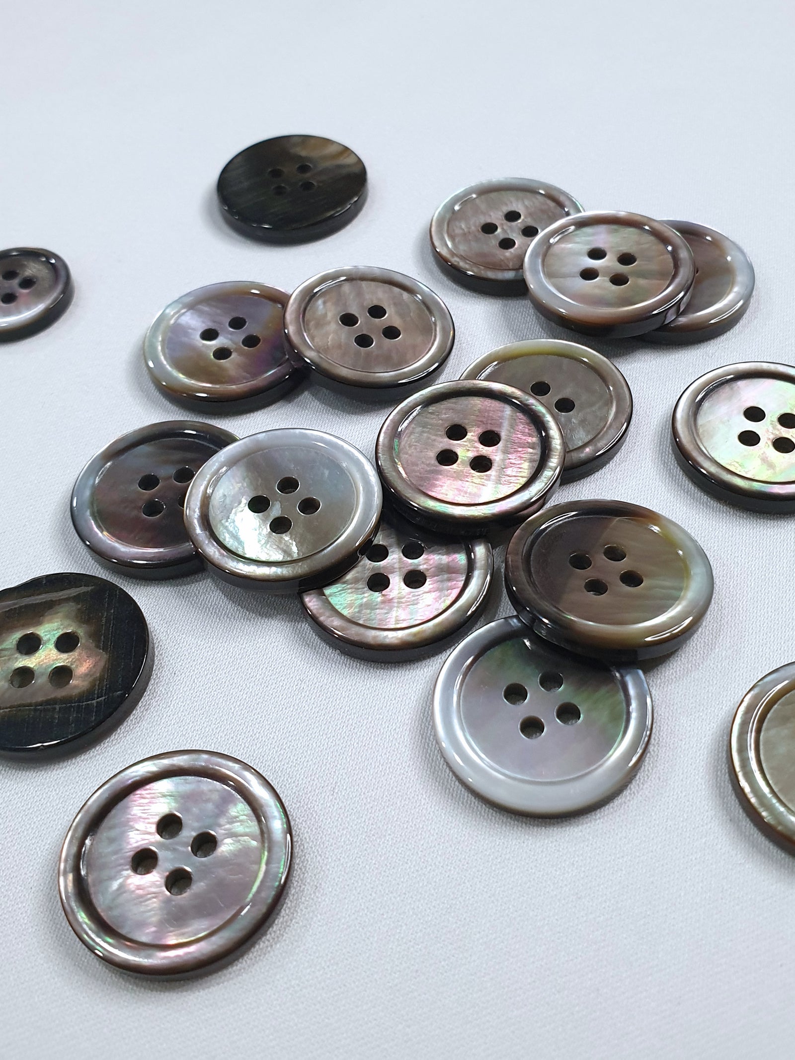 SP17 HUBERROSS Trocus Shell Buttons for Suit Jackets