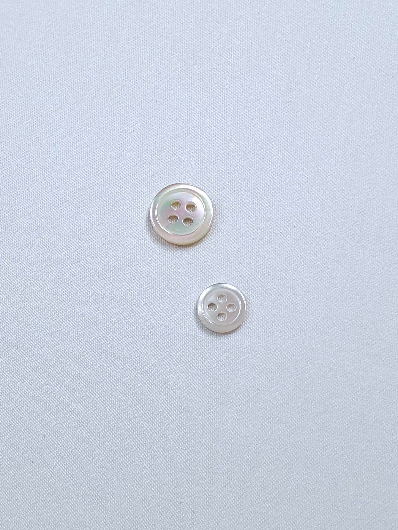 SP17 Arsenic Grey HUBERROSS Trocus Shell Buttons for Shirtings