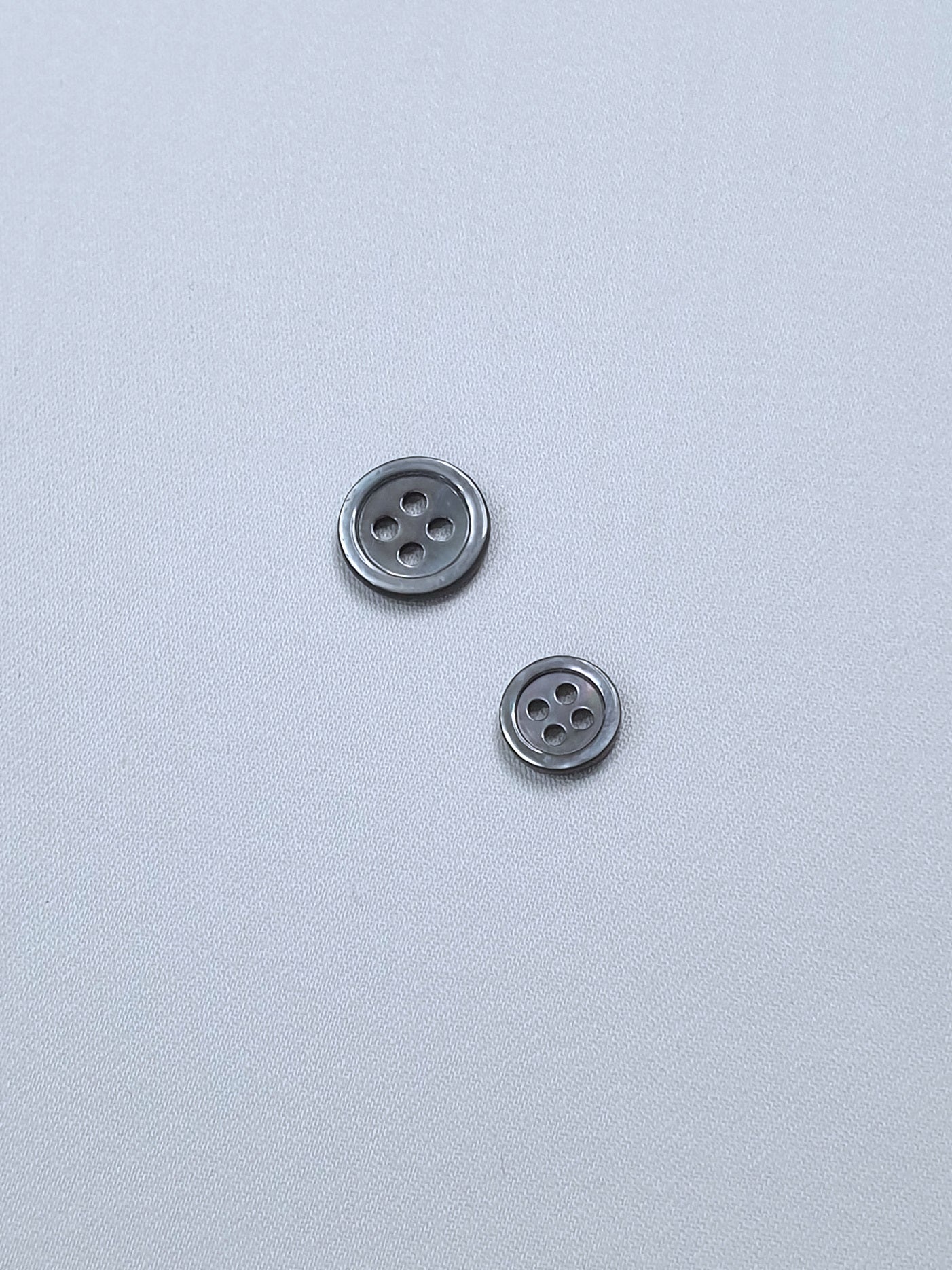 SP17 Arsenic Grey HUBERROSS Trocus Shell Buttons for Shirtings