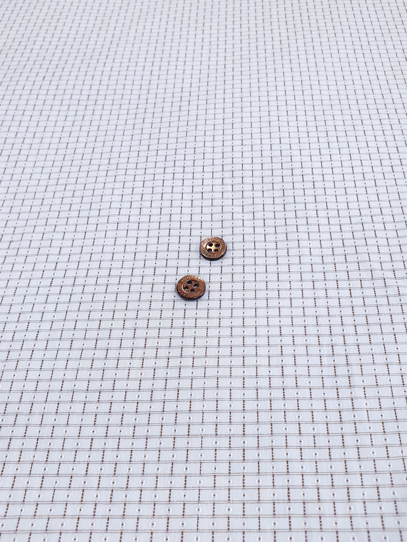 702.203