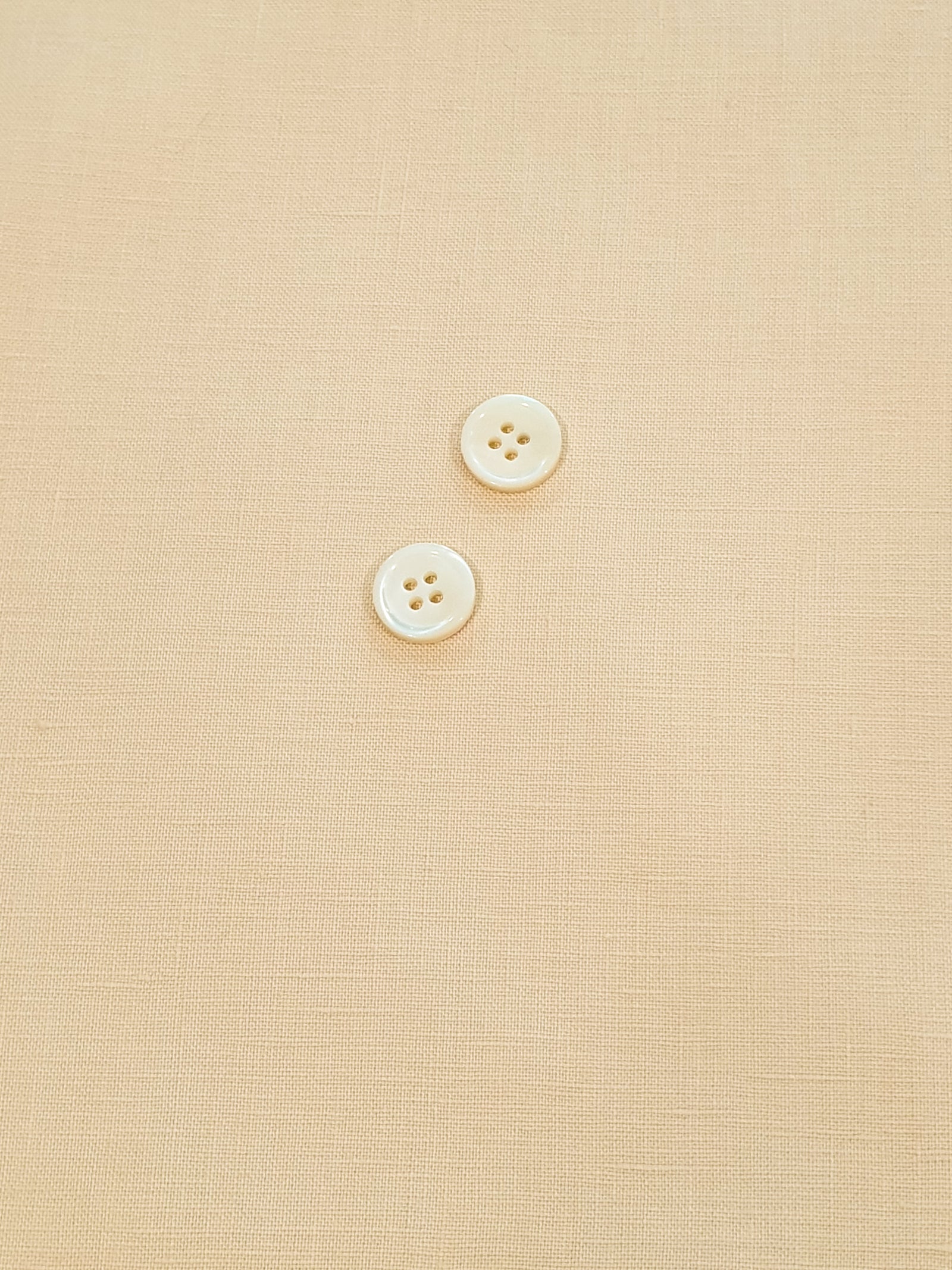 950.061 Cream Irish Linen Suiting Fabrics