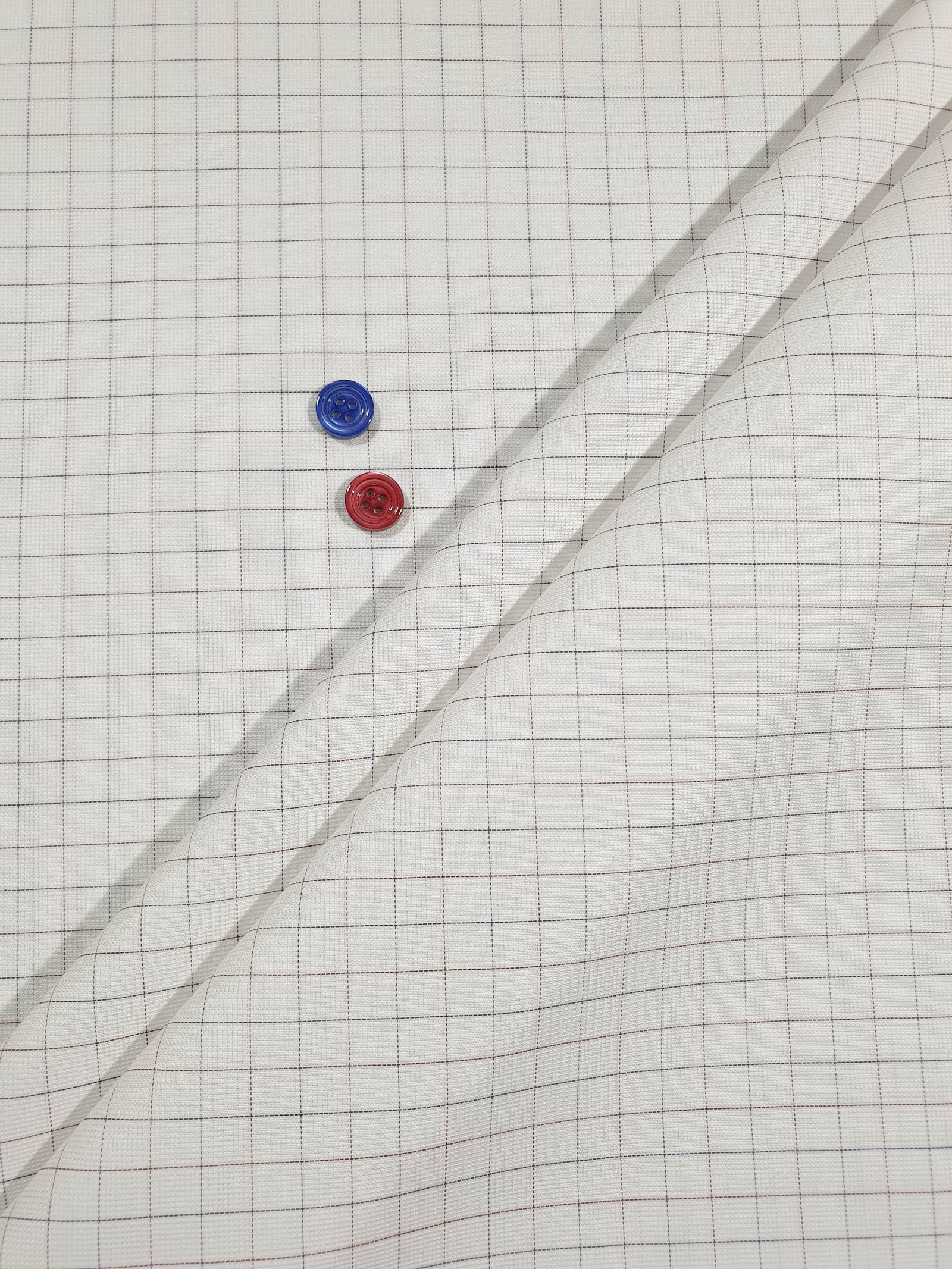 959.303 Ivory white with Red Blue checks