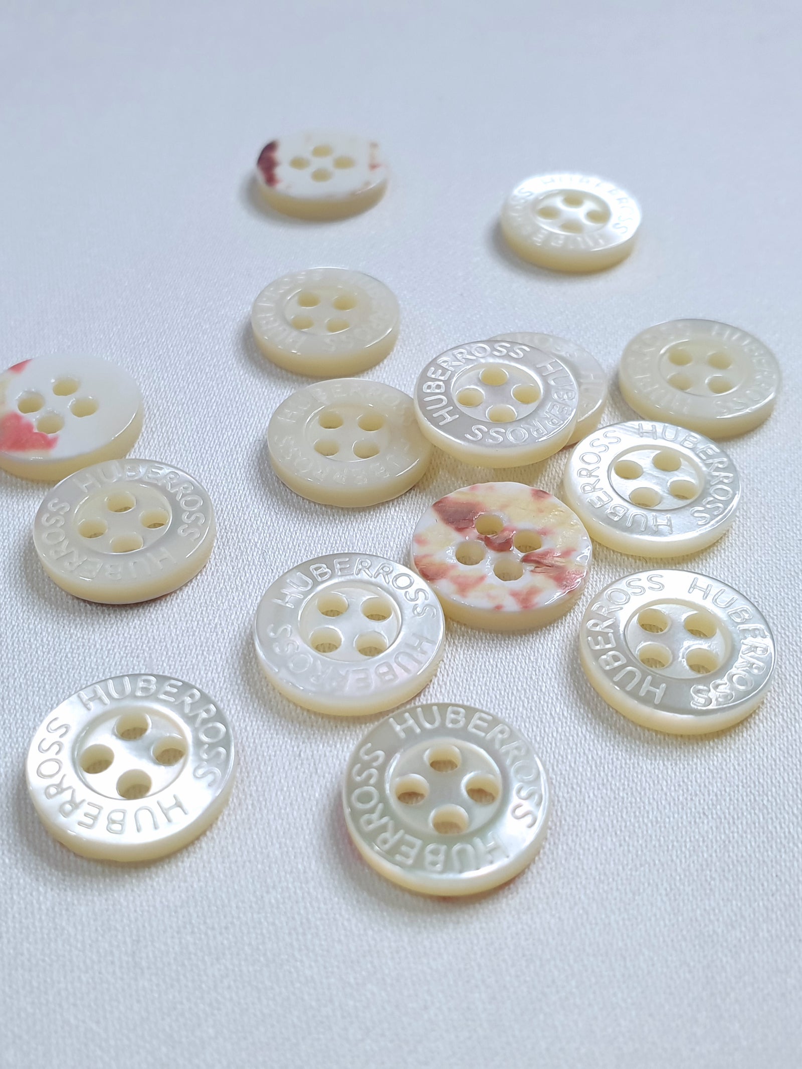 SH01 HUBERROSS Engraved Trocus Shell Buttons