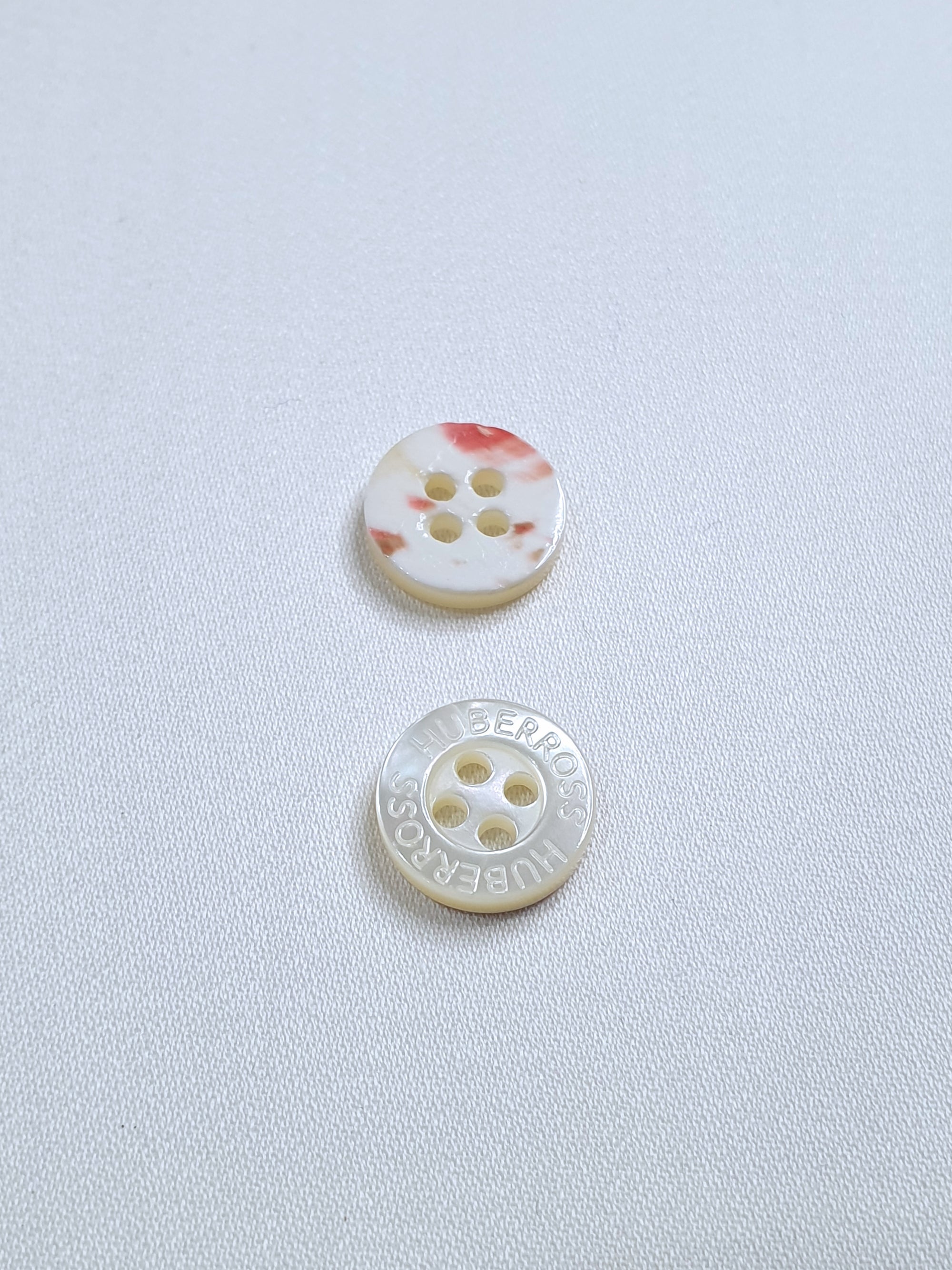 SH01 HUBERROSS Engraved Trocus Shell Buttons
