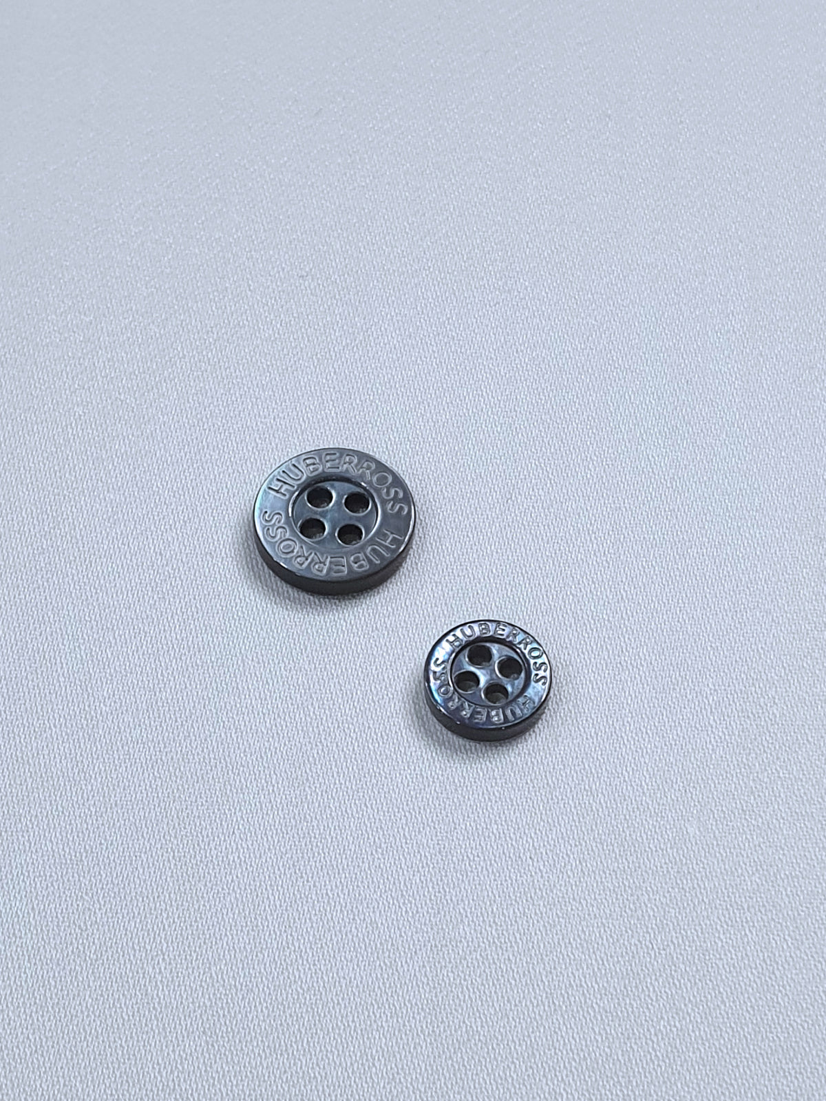 SH01 HUBERROSS Engraved Trocus Shell Buttons