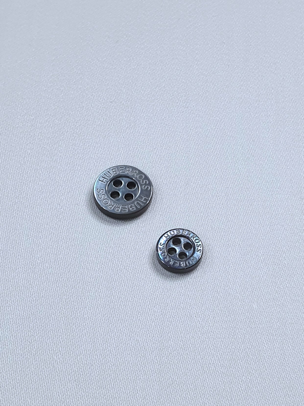 SH01 HUBERROSS Engraved Trocus Shell Buttons