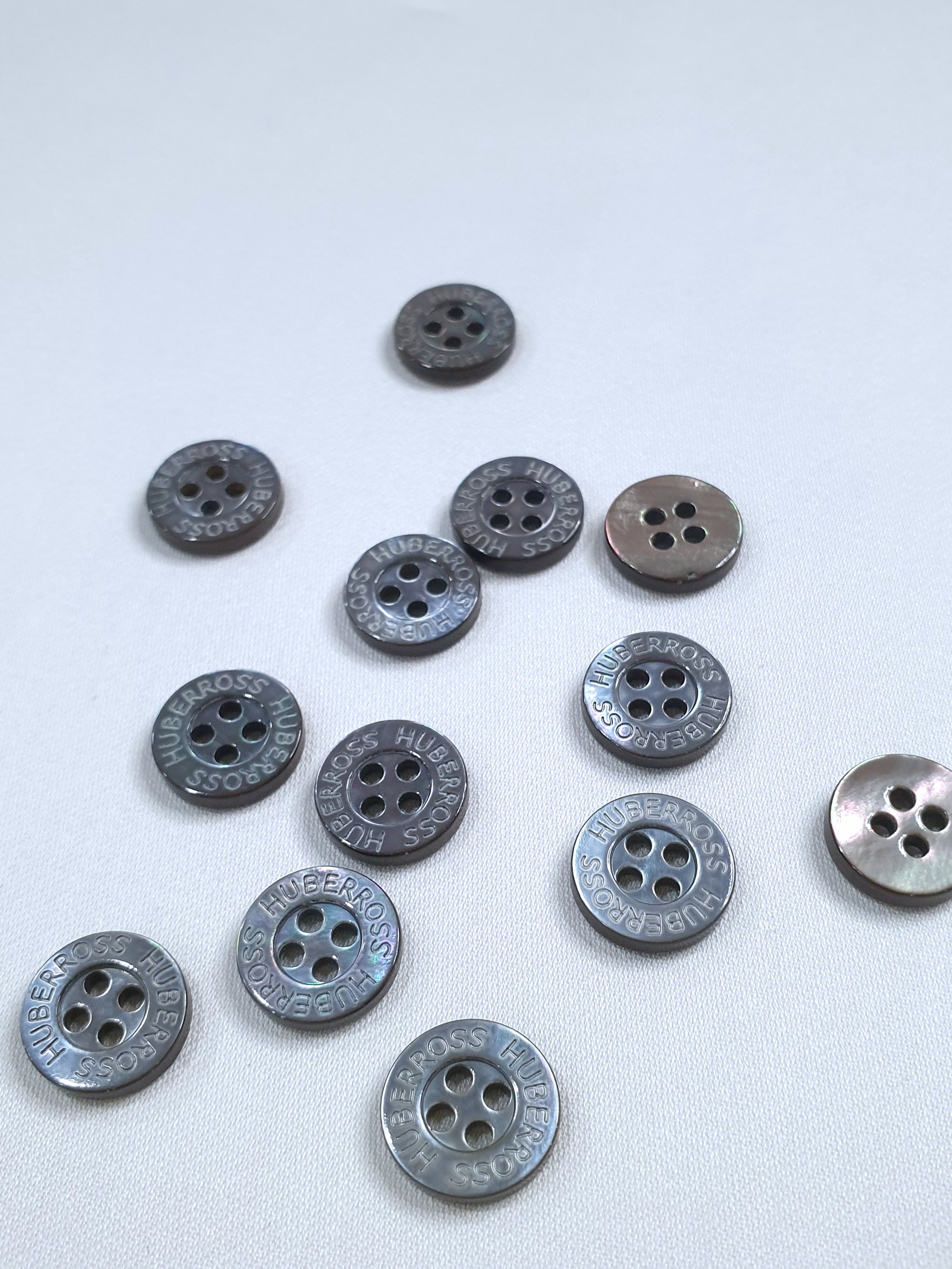 SH01 HUBERROSS Engraved Trocus Shell Buttons