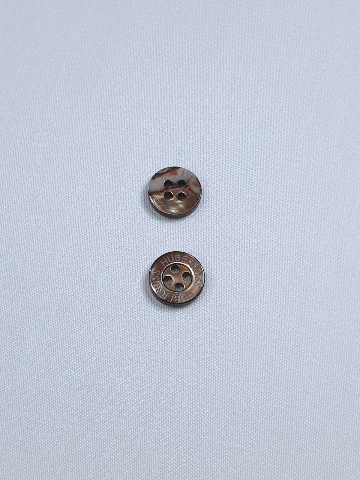 SH01 HUBERROSS Engraved Trocus Shell Buttons