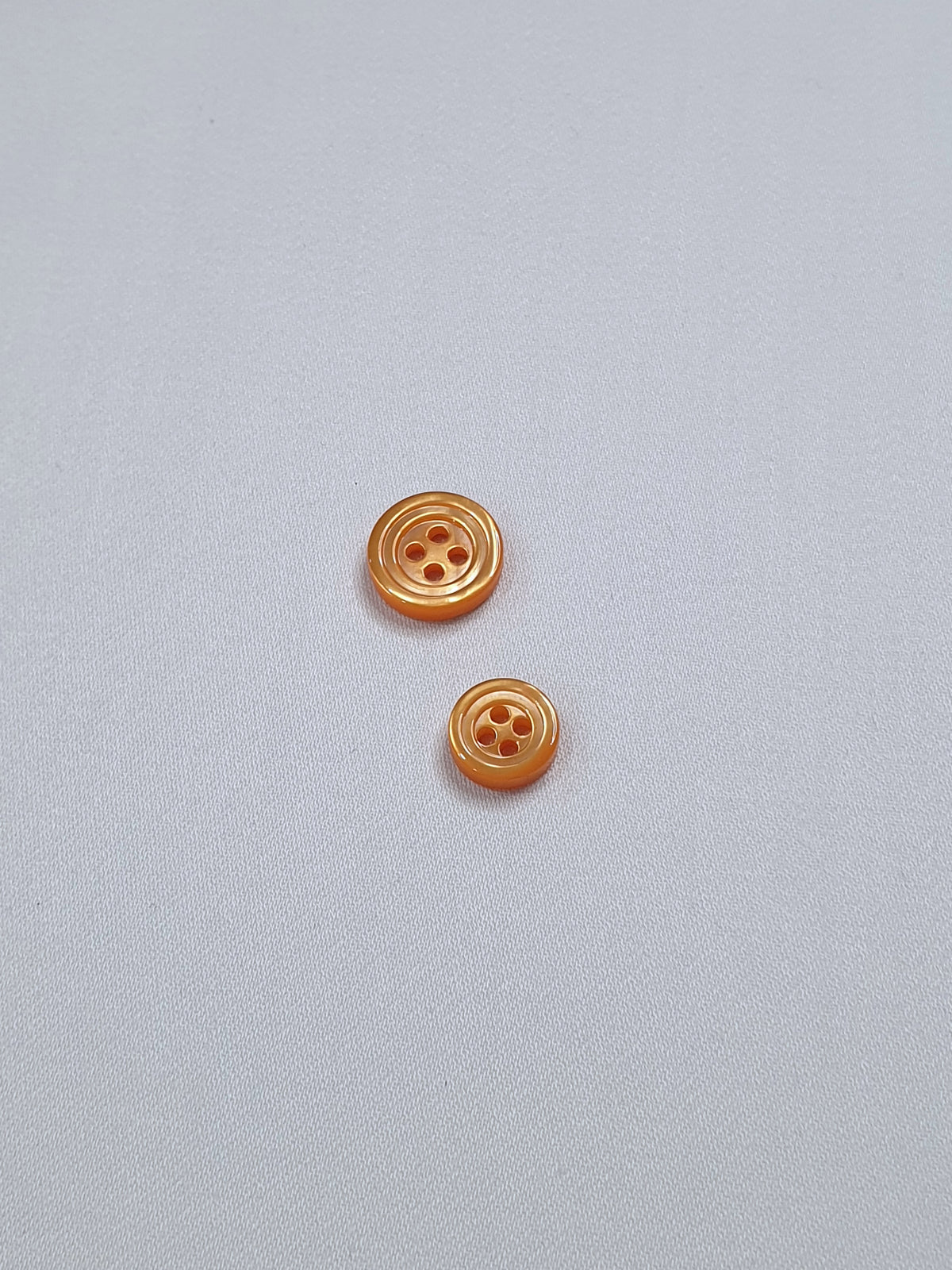 SP02/OR HUBERROSS Apricot Colored Trocus Shell Buttons