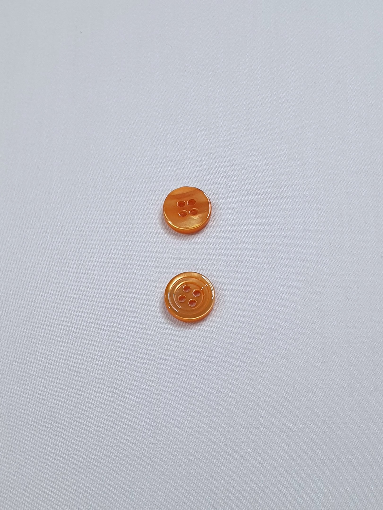 SP02/OR HUBERROSS Apricot Colored Trocus Shell Buttons