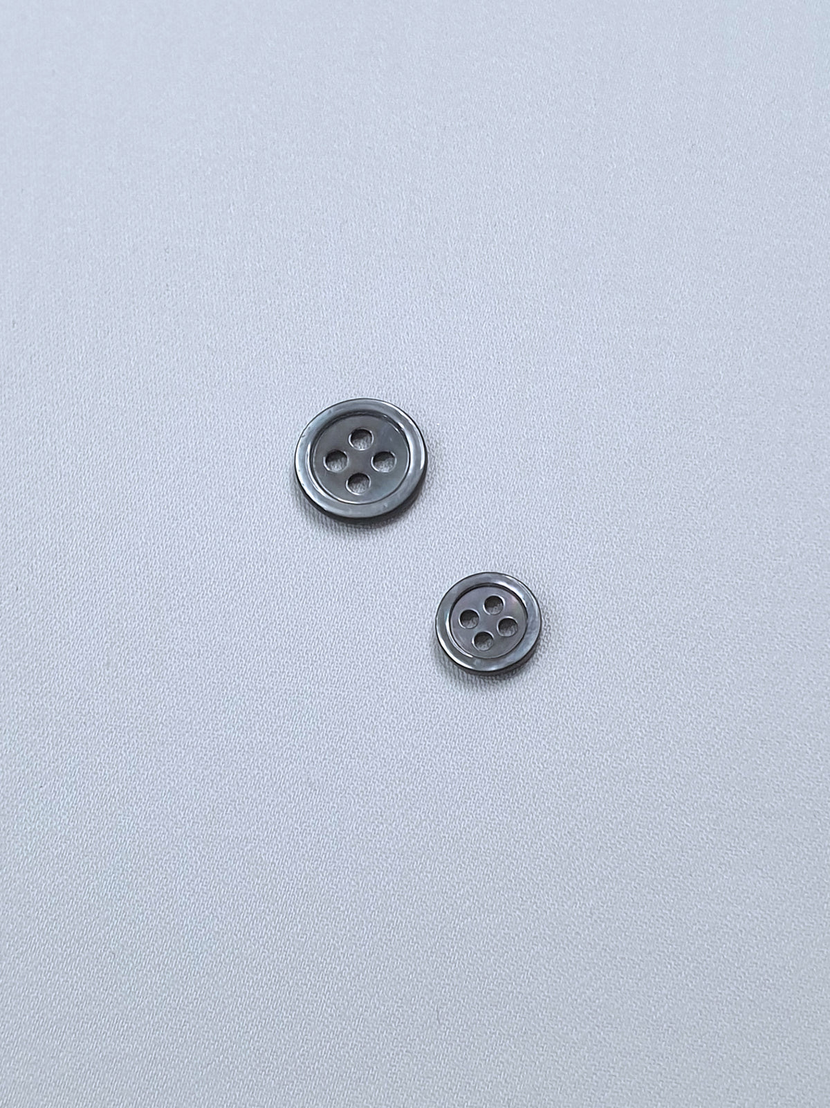 SP17 Arsenic Grey HUBERROSS Trocus Shell Buttons for Shirtings