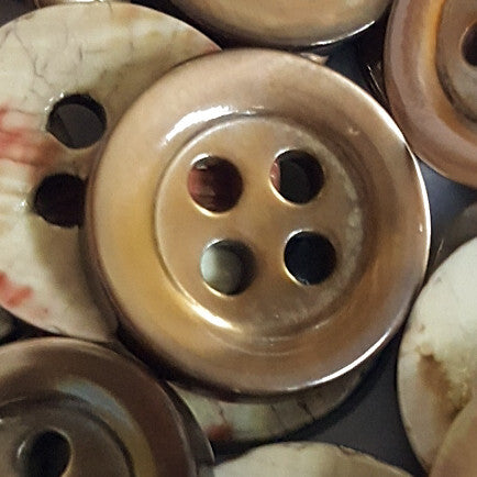 SP05 HUBERROSS Classic Trocus Shell Buttons in White , Grey and Brown