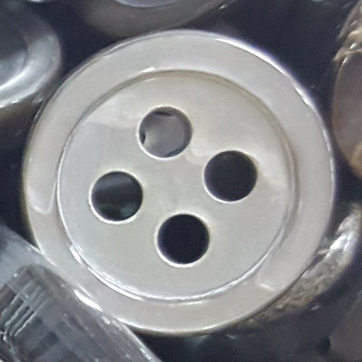 SP06/G14 HUBERROSS Grey Colour 4mm Trocus Shell Buttons