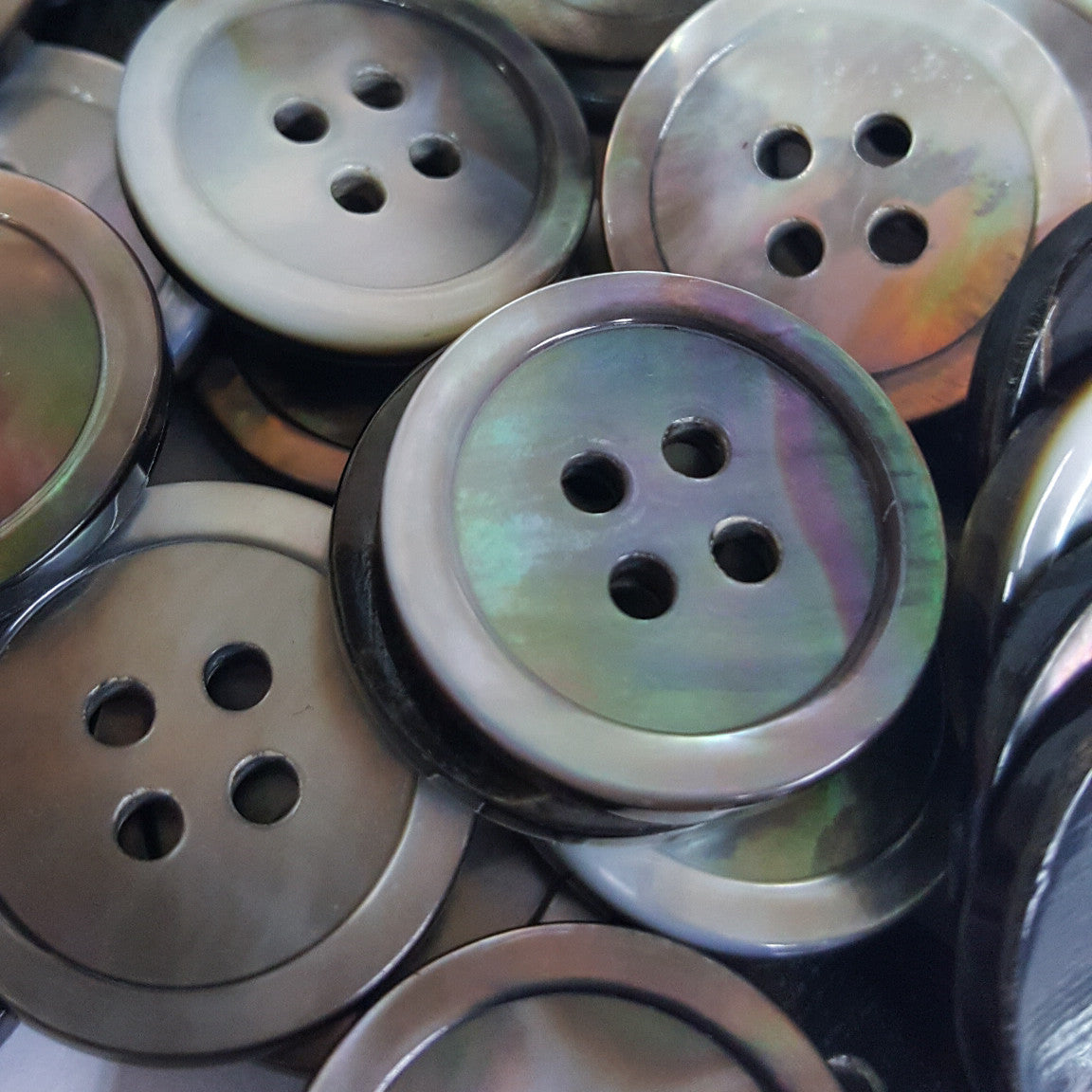 SP17 HUBERROSS Trocus Shell Buttons for Suit Jackets