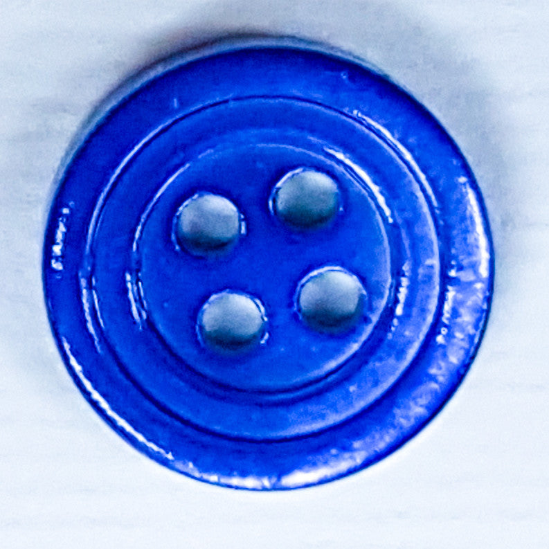 SP02/Bl HUBERROSS Blue Colored Trocus Shell Buttons