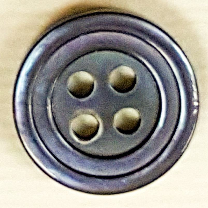 SP02/G HUBERROSS Arsenic Grey Colored Trocus Shell Buttons
