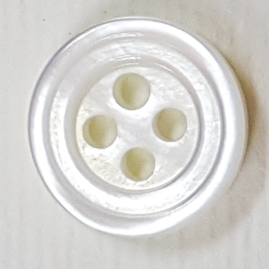 SP02/W HUBERROSS White Colored Trocus Shell Buttons