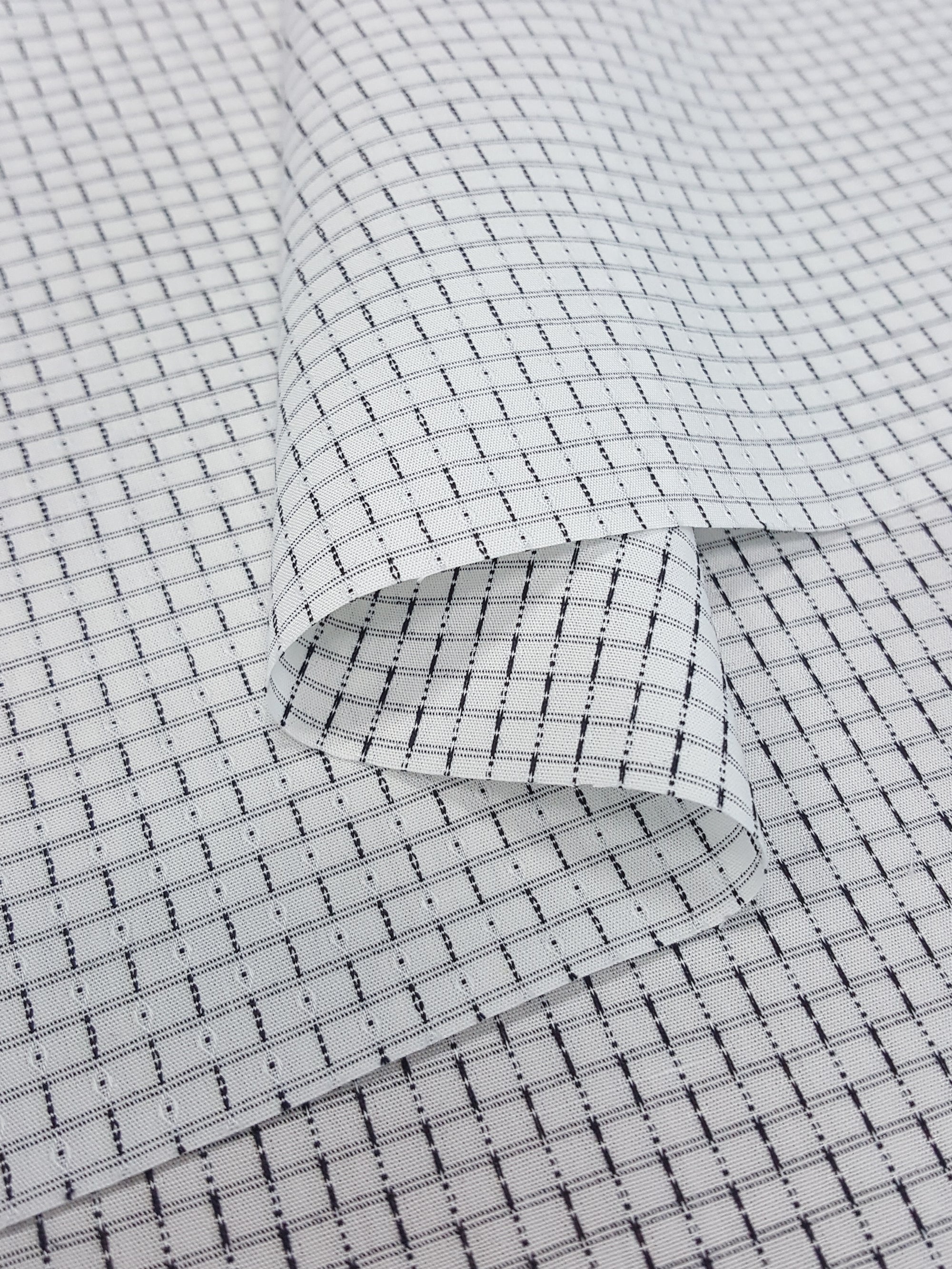 702.204