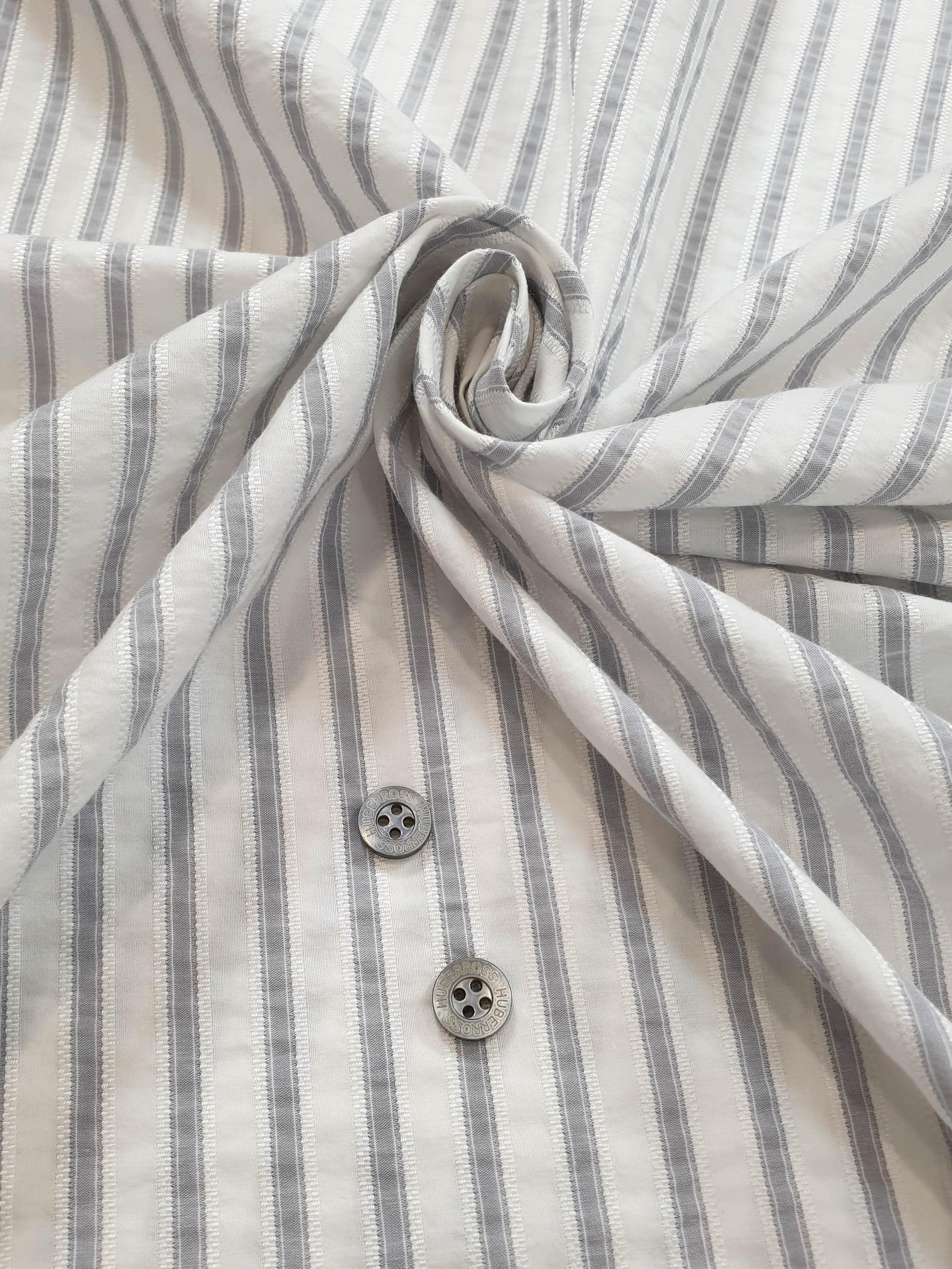 HUBERROSS Seersucker Grey stripes on white  100% Egyptian Cotton Cloth Made in Italy  Width: 58'' / 150cm