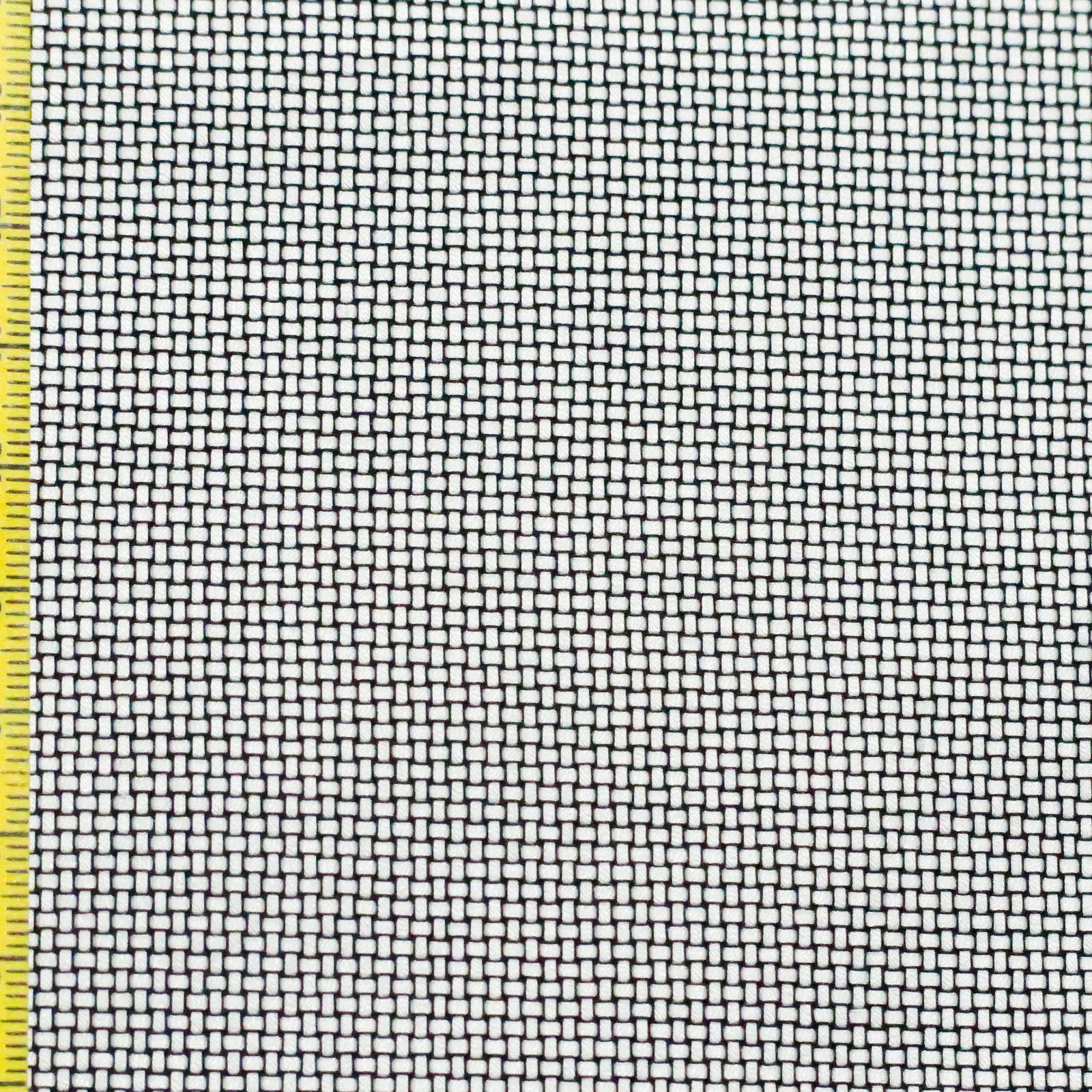 811.233