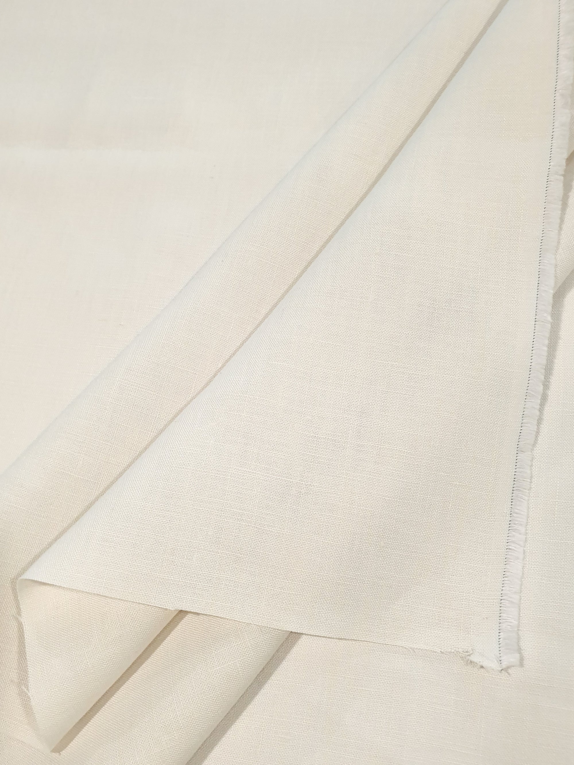 950.053 Ivory Grey Irish Linen Suiting Fabrics