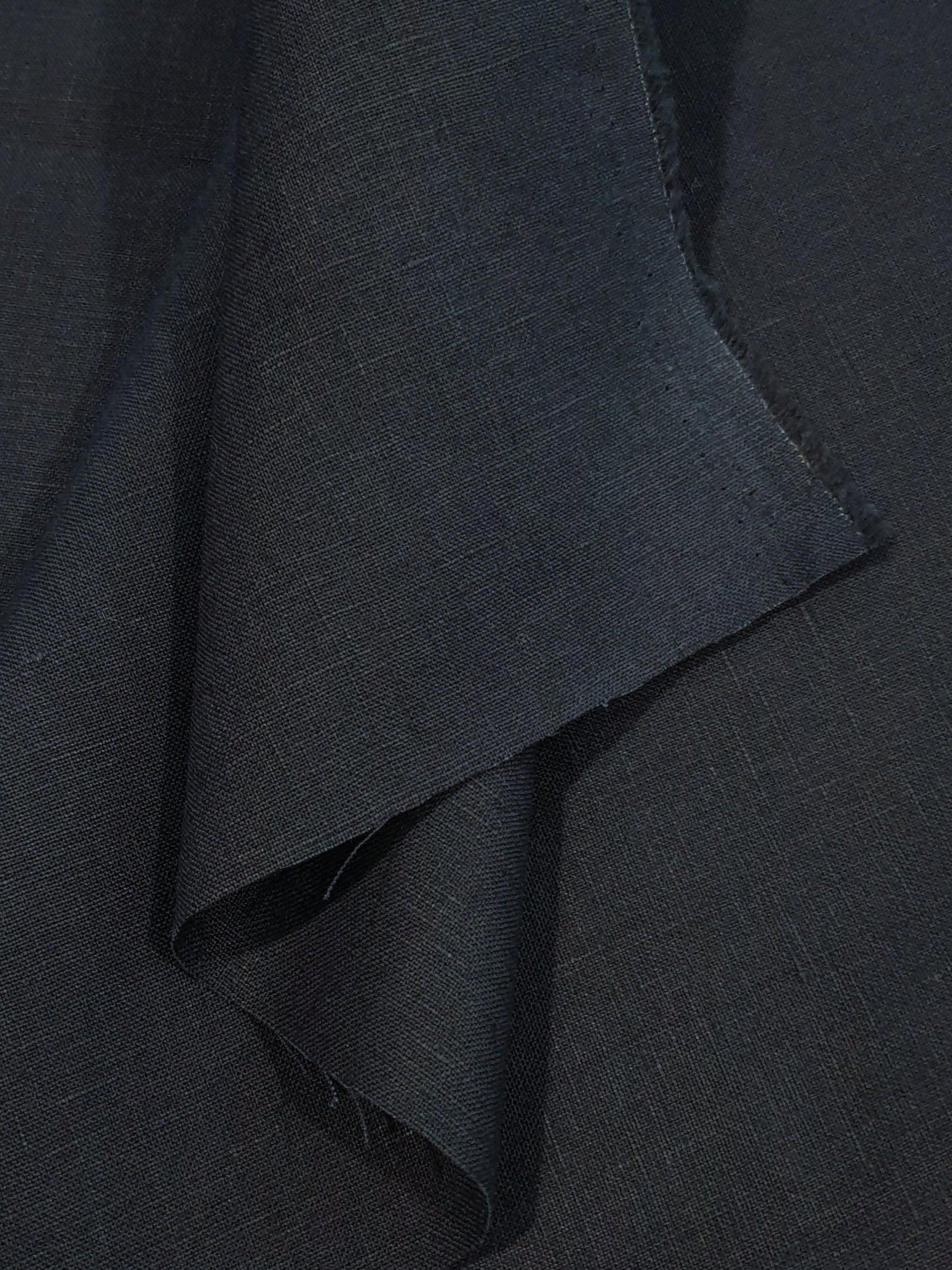 950.059 Dark Navy Irish Linen Suiting Fabrics