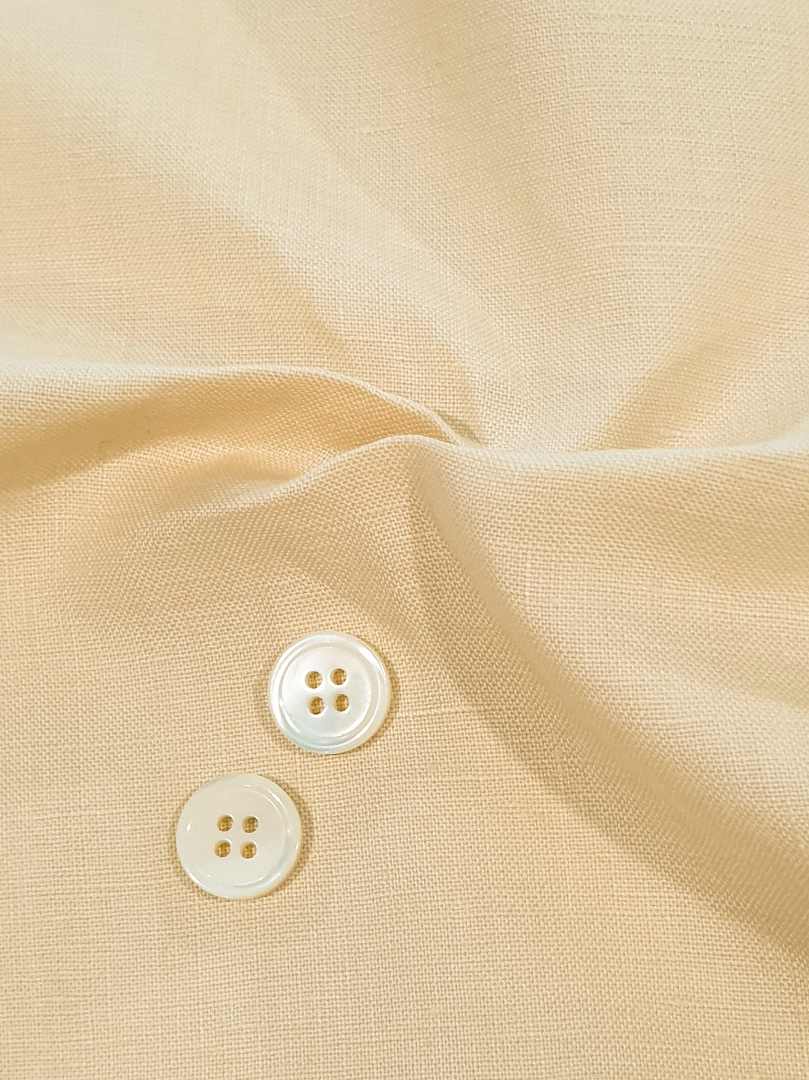 950.061 Cream Irish Linen Suiting Fabrics