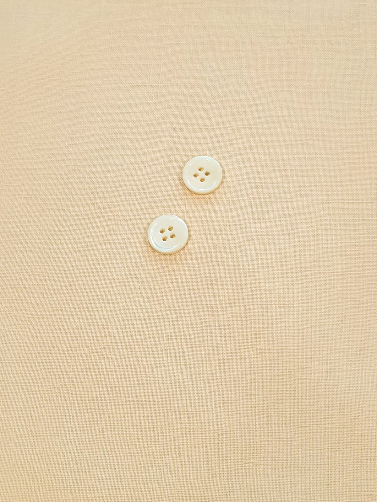 950.061 Cream Irish Linen Suiting Fabrics