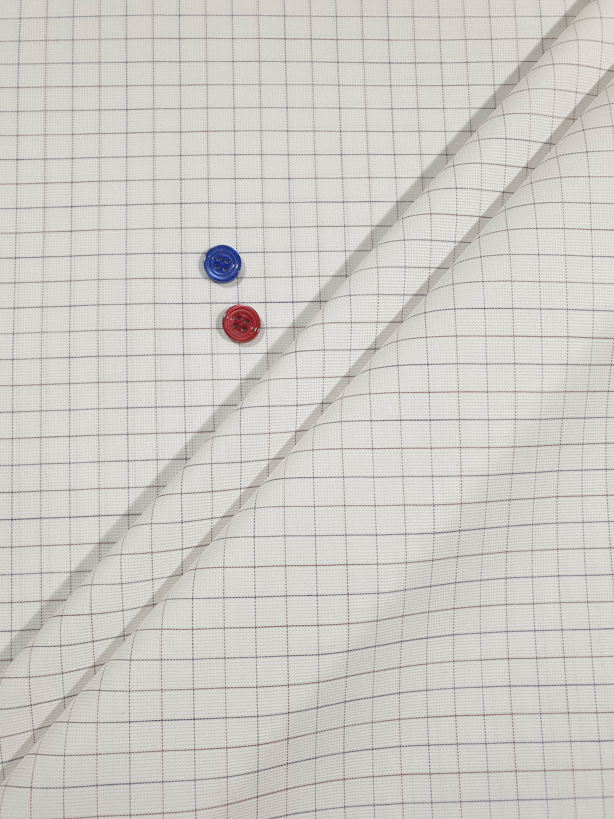 959.303 Ivory white with Red Blue checks