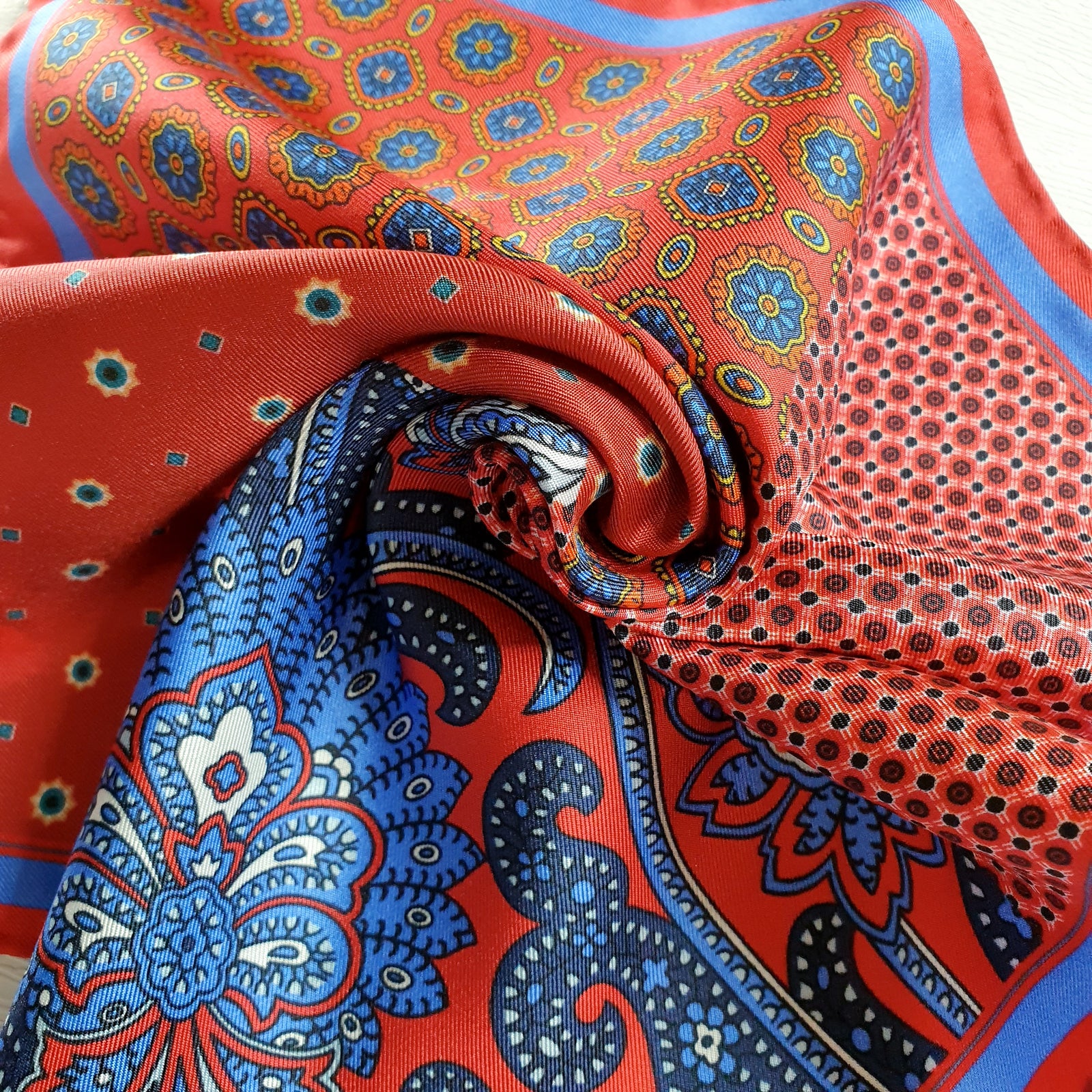 HUBERROSS 100% Silk Pocket Square PS132 Prosperity Red Twirl 